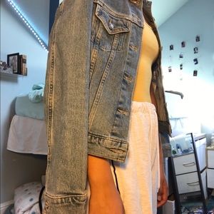 Levi's Jackets & Coats - levi’s vintage jean jacket size small Levi's Jackets & Coats - levi’s vintage jean jacket size small